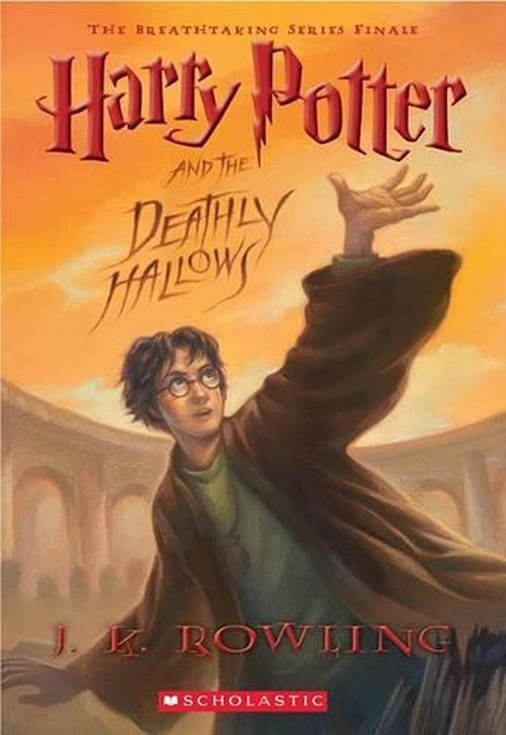 Harry Potter And The Deathly Hallows By J K Rowling English